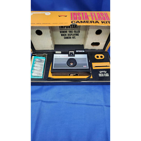 Imperial Insta-Flash 126 Camera Kit Vintage with Original Box Stock #501 - Picture 3 of 7